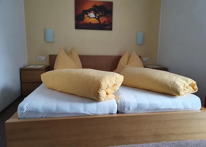 Inn Gasthof Weigand Trunk *